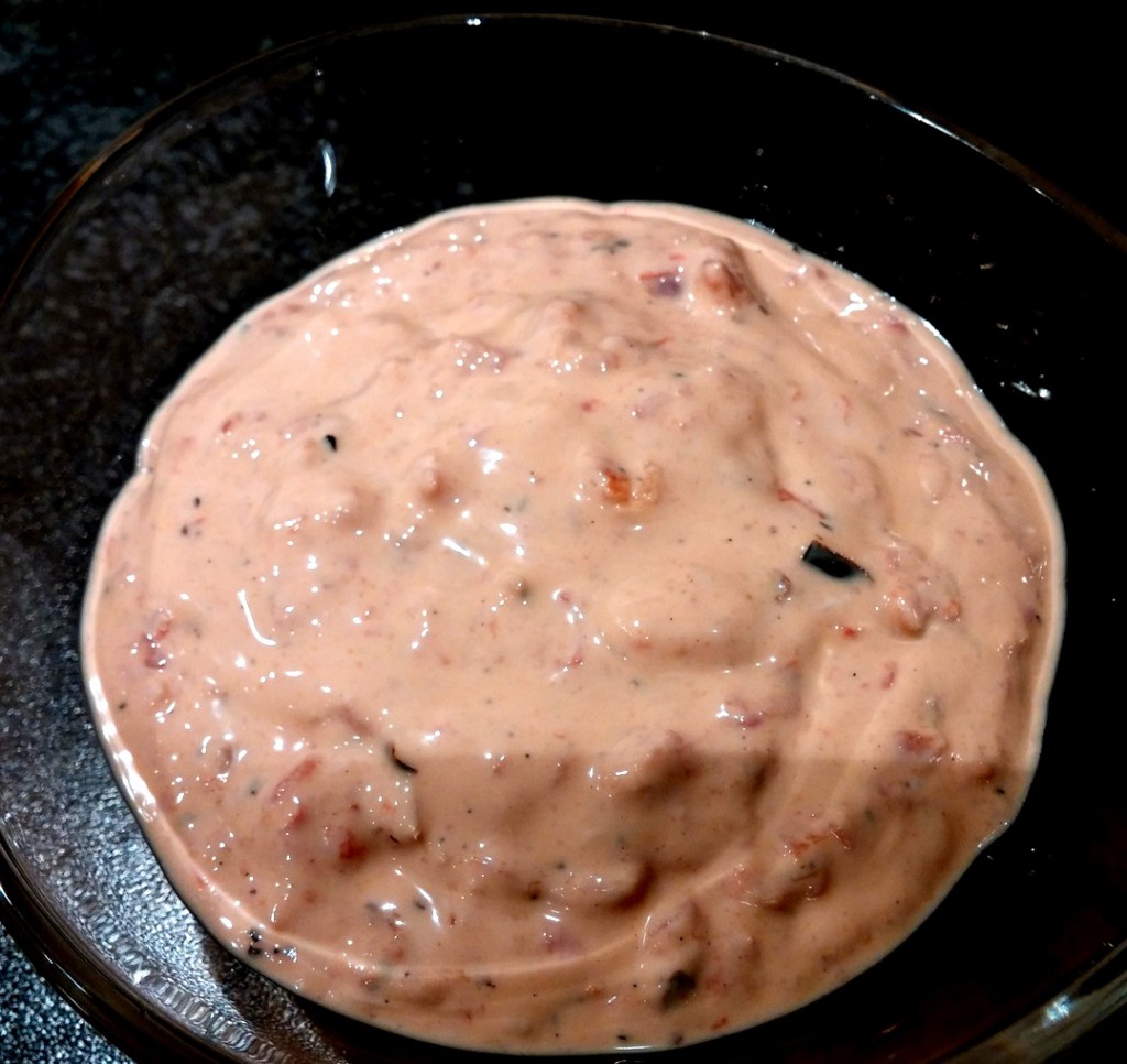Grillpaprika-Ziegenkäse-Joghurt-Burgersauce: Schnell und einfach, aber unheimlich lecker!