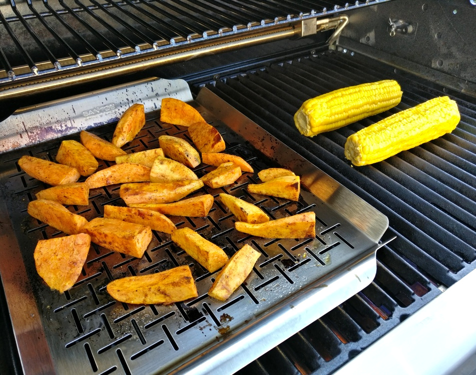 Süßkartoffeln mit BBQ Sauce und Maiskolben - arne-grillt.de | Leckere ...