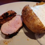 Gestatten: Schweinefilet an Backkartoffel mit Kräuterquark