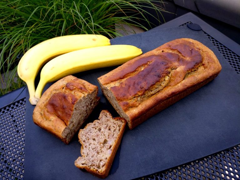Bananenbrot-Variation mit Apfelmus - arne-grillt.de | Leckere Kost vom Rost