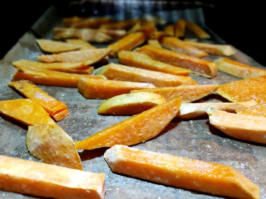 Leckere Süßkartoffelpommes vom Broil King