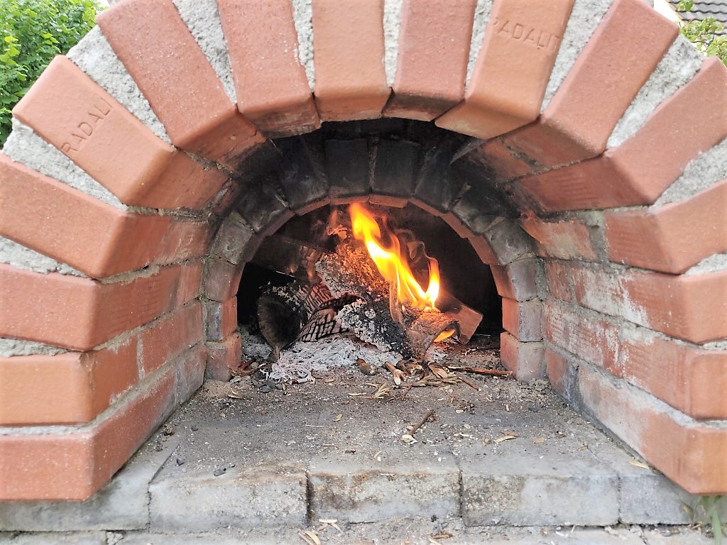 Pizza aus dem Steinofen arnegrillt.de Leckere Kost vom Rost